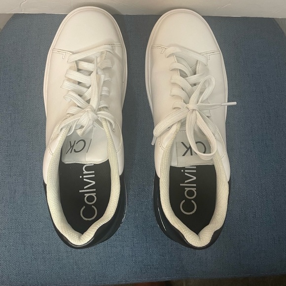 CALVIN KLEIN Blakee Colorblock Sneakers in Women size 10 - Picture 7 of 13